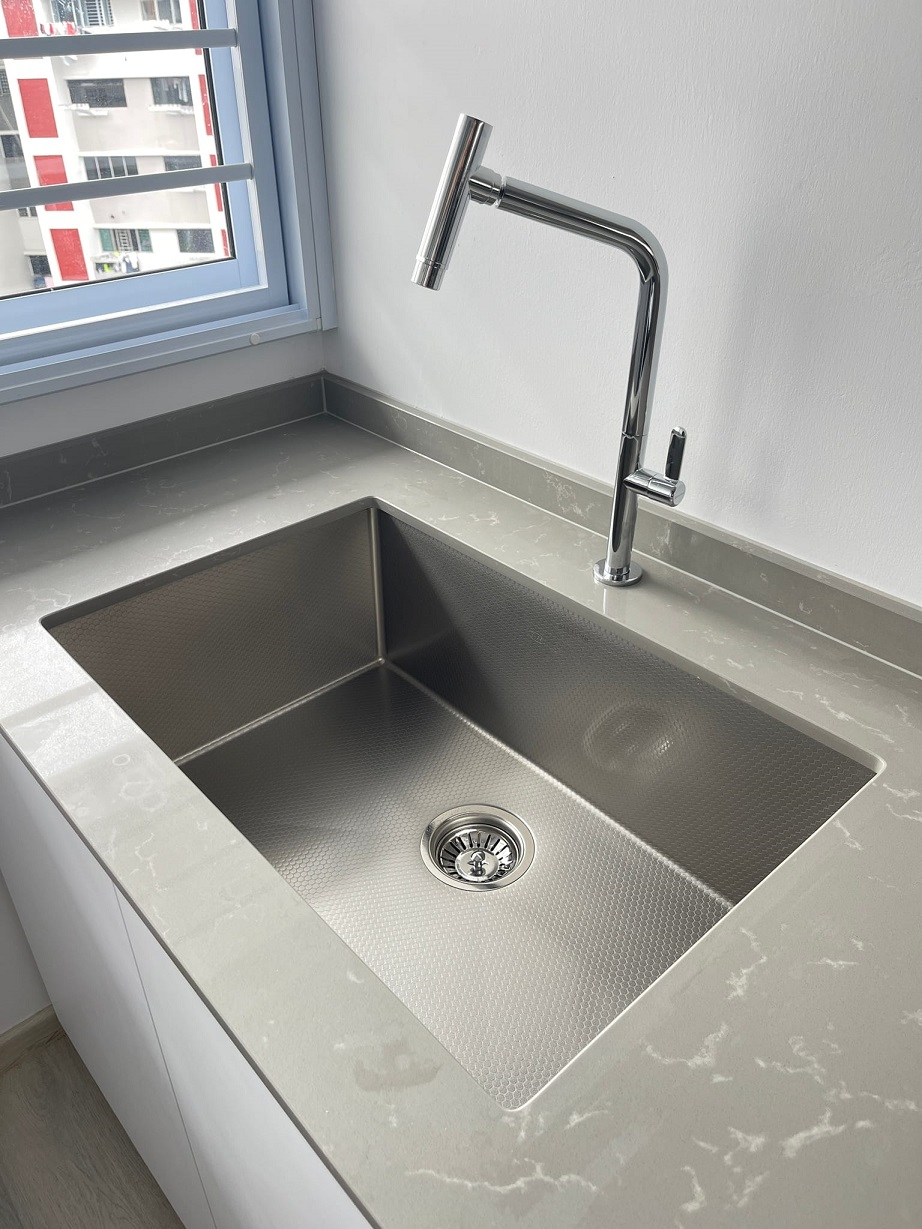 BOSHSINI 304 Stainless Steel Nano + Honey Comb Kitchen Sink BSQ 4545NHC